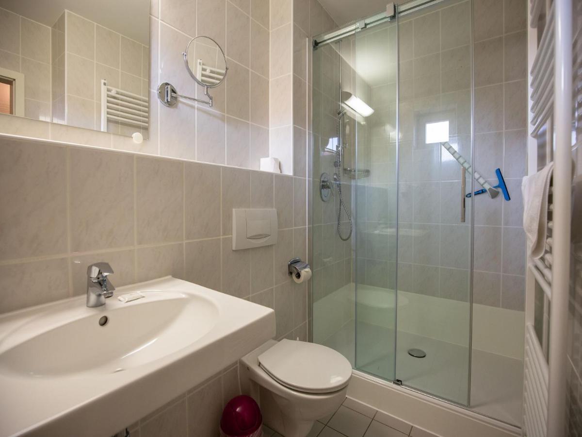 Feriendorf Rugana - Komfort Appartement Mit 1 Schlafzimmer Und Terrasse B52 Dranske Eksteriør billede